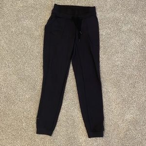 LuluLemon Black Jogger, size 4, new without tags